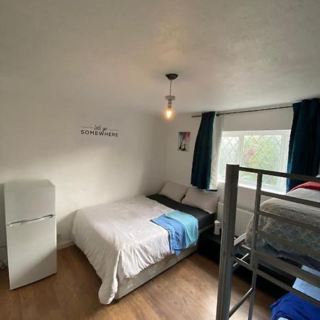 Private Room In Londres Exterior foto